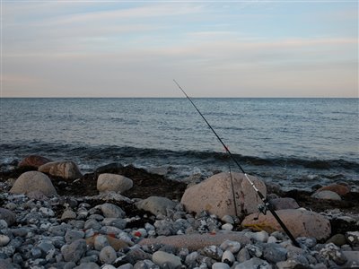 Fiskeri ved Glatved Strand på Djursland.