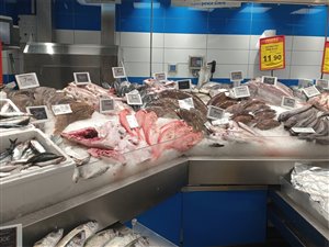 Fiskeudvalget i supermarkedet.